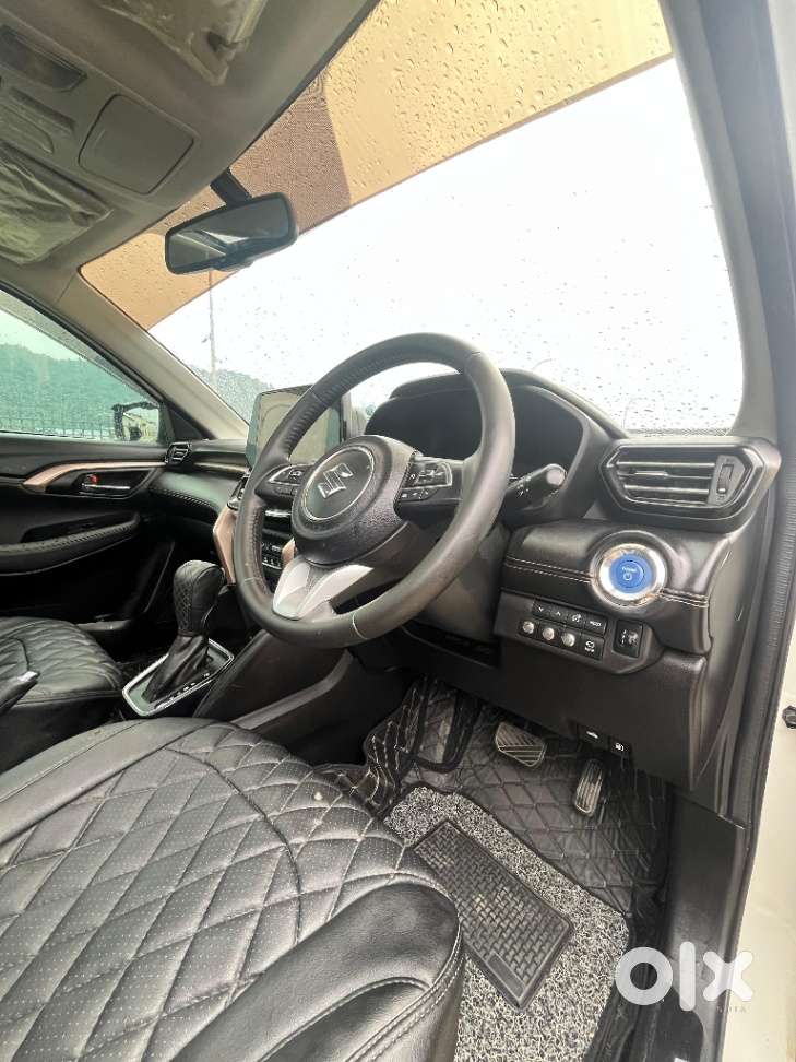 Maruti Suzuki Grand Vitara 1.5 Alpha Plus Intelligent Hybrid Ecvt, 2..