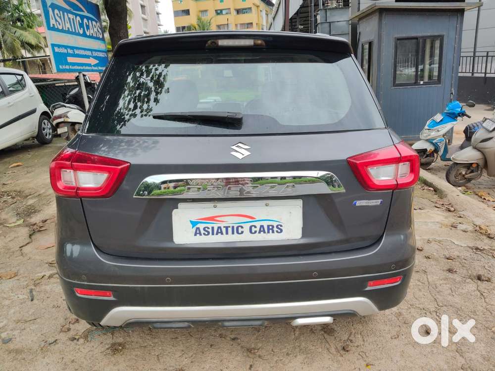 Maruti Suzuki Brezza Zxi Plus At, 2022, Petrol