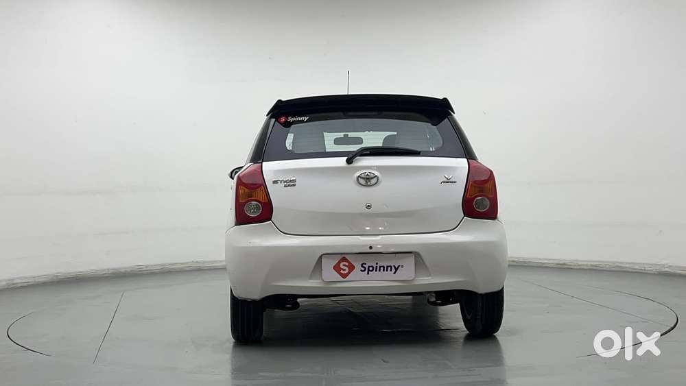 Toyota Etios Liva 2014-2016 V, 2016, Petrol