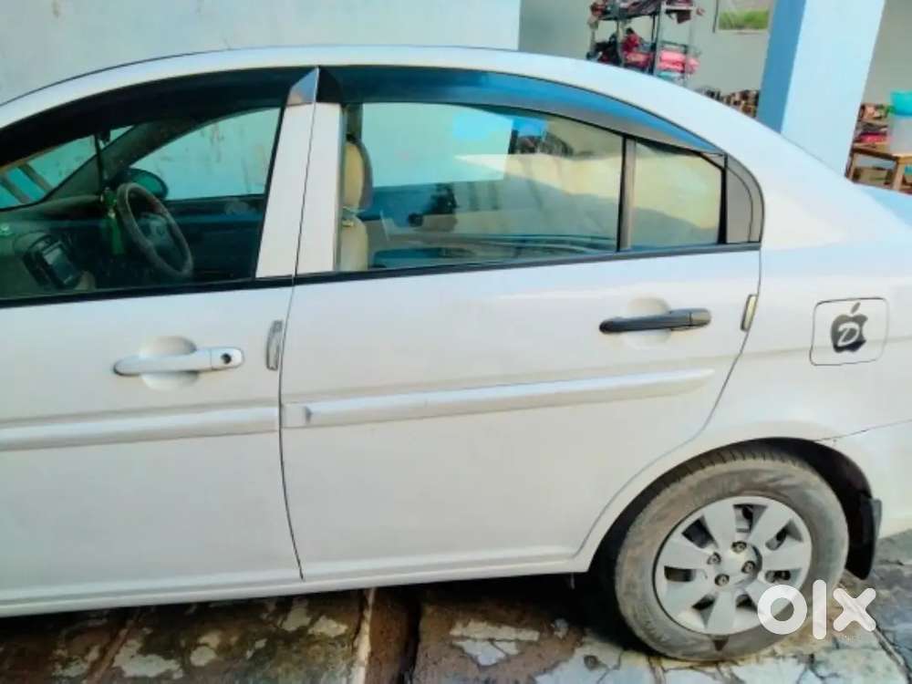 Urgent Sale: Hyundai Verna Crdi (diesel) - Price Negotiable