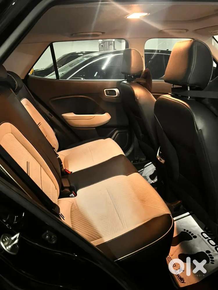 Hyundai Venue 2024 Petrol Well Maintained