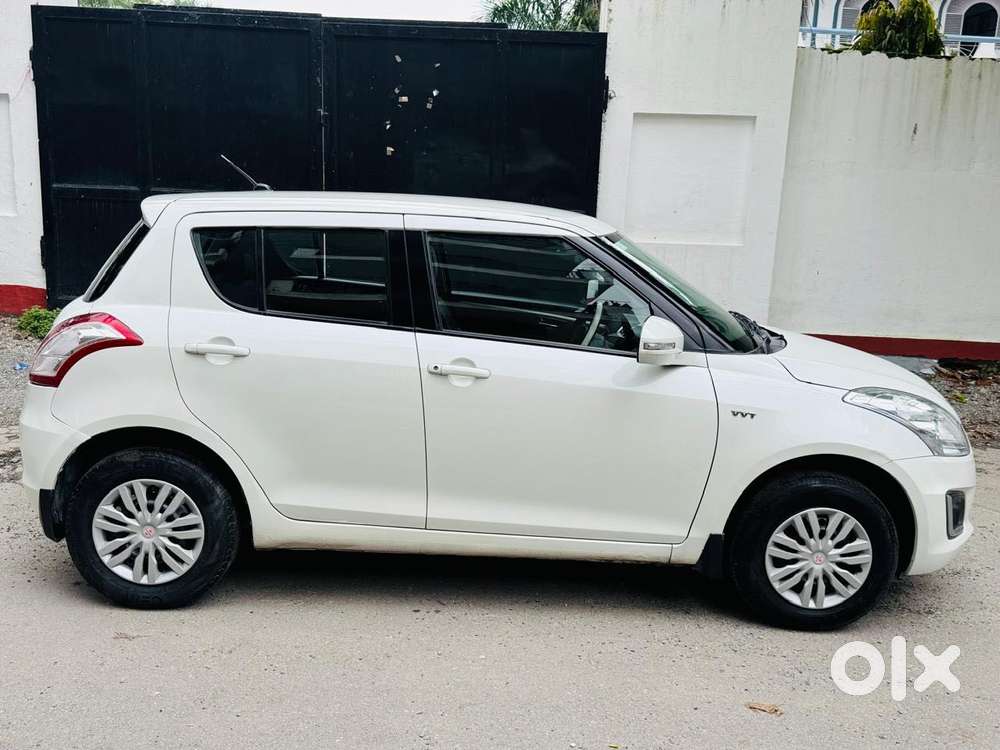 Maruti Suzuki Swift Vxi Optional, 2015, Petrol
