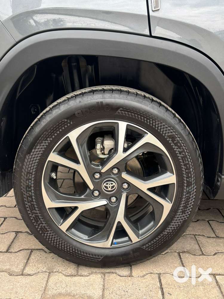 Toyota Urban Cruiser Hyryder 1.5 V Hybrid, 2024, Petrol