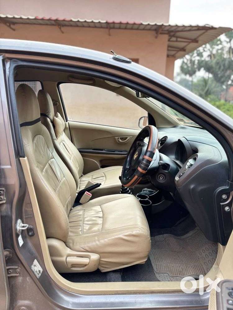 Honda Brio V Mt, 2013, Petrol