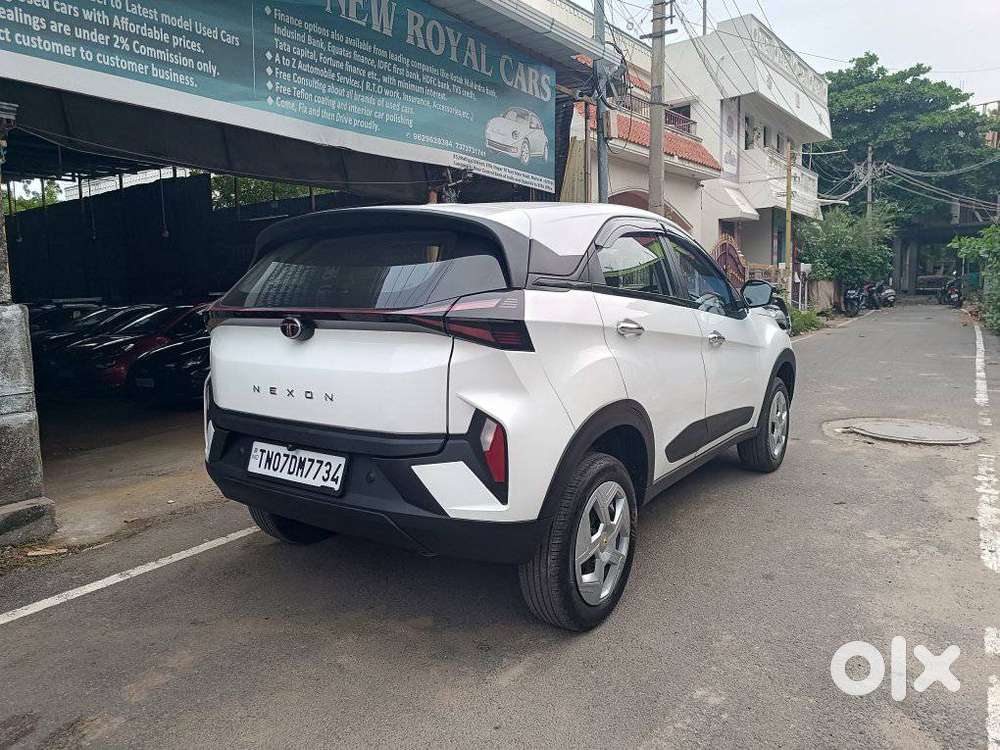 Tata Nexon Smart 1.2 Revotron Petrol 5 Mt, 2025, Petrol