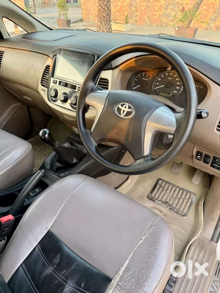 Toyota Innova 2.5 Gx 8 Str Bs-iii, 2015, Diesel