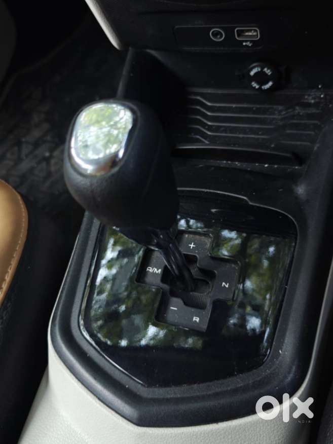 Mahindra Xuv300 W6 Amt Diesel, 2021, Diesel