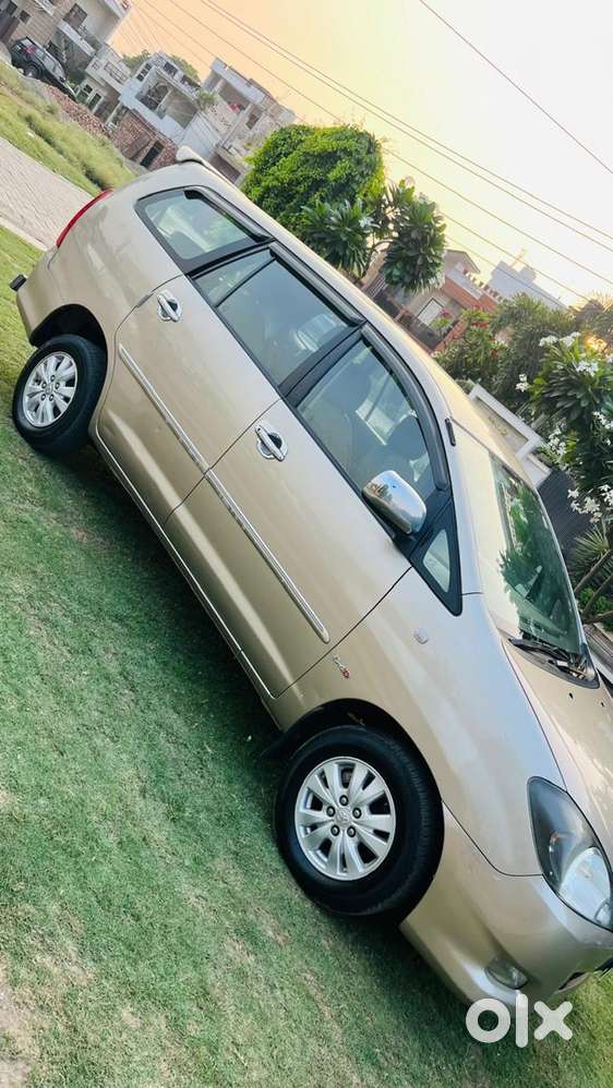 Toyota Innova Diesel 2012