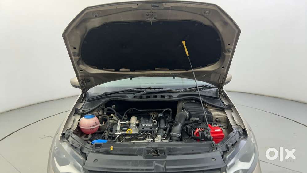 Volkswagen Vento 1.2 Tsi Highline At, 2016, Petrol