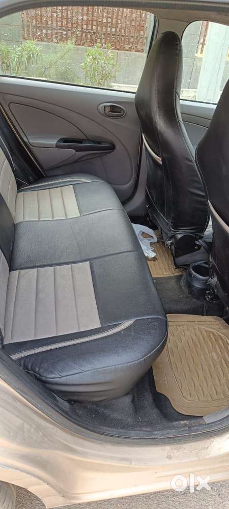 Toyota Etios Liva G, 2012, Petrol