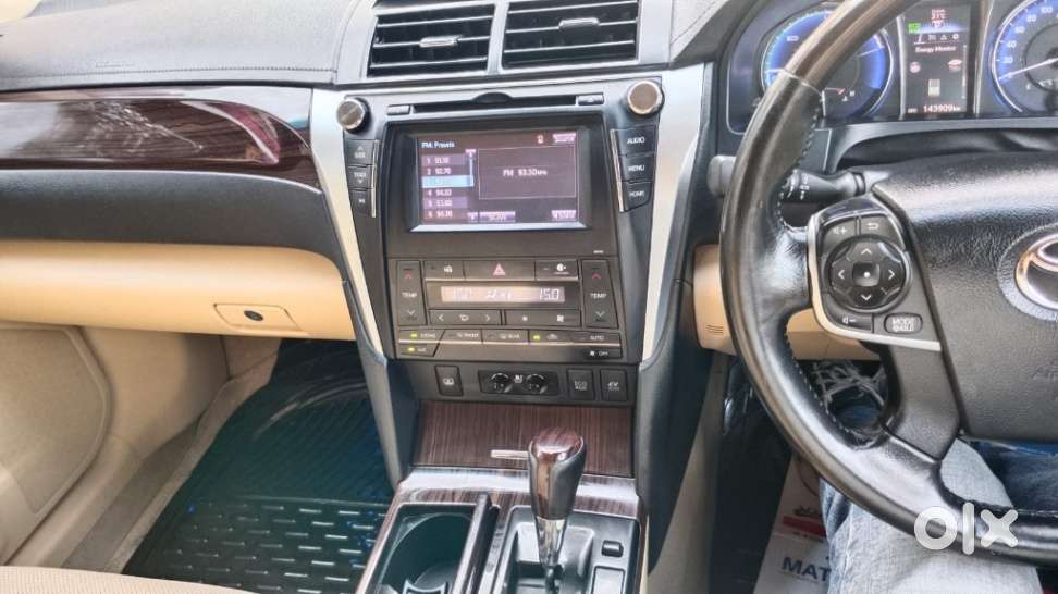 Toyota Camry Hybrid, 2016, Cng & Hybrids