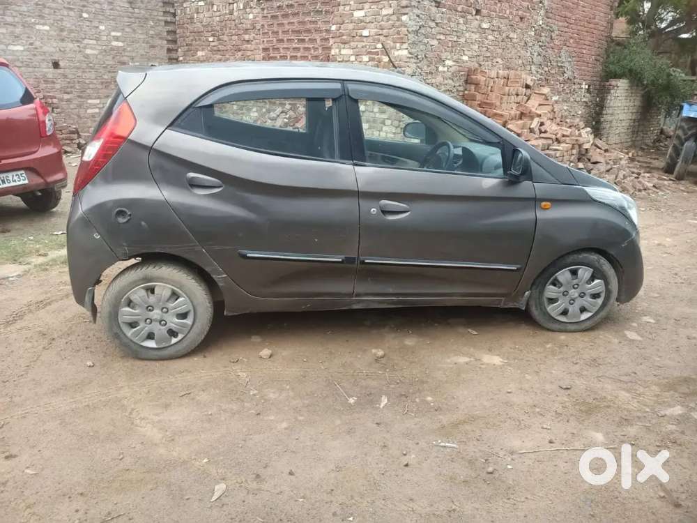 Hyundai Eon Magna 2012