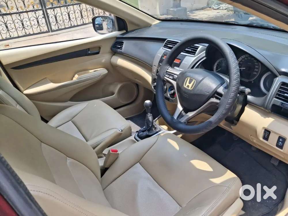 Doctor Used Honda City V Petrol 2013
