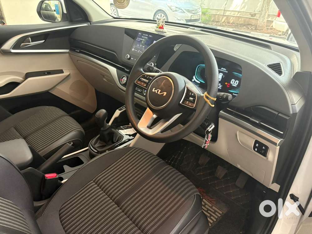 Kia Carens 2023 Petrol Manual Impeccable Condition