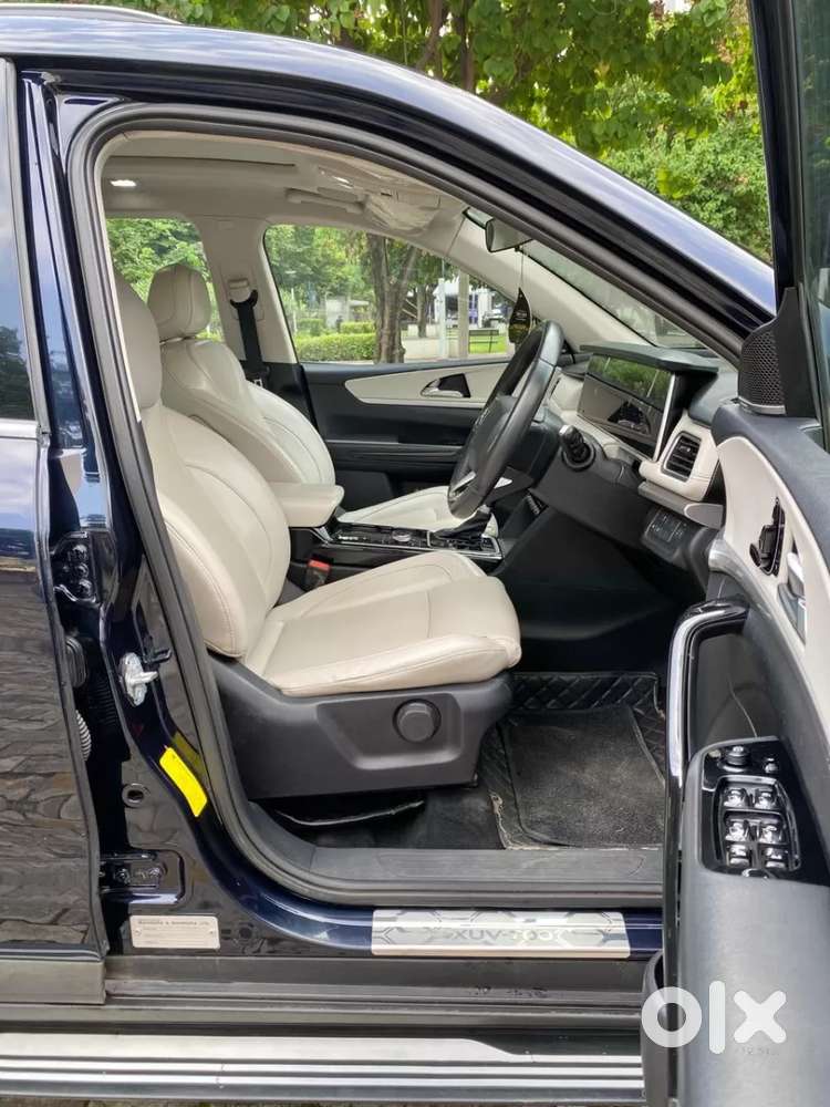 Mahindra Xuv700 2.2 Ax 7 Diesel At Luxury Pack Str Awd, 2023, Diesel