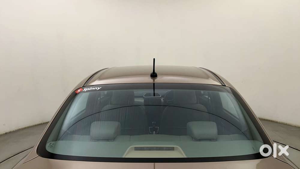 Maruti Suzuki Dzire Vxi Ags, 2022, Petrol