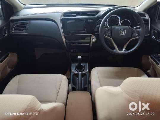 Honda City V Mt, 2022, Petrol