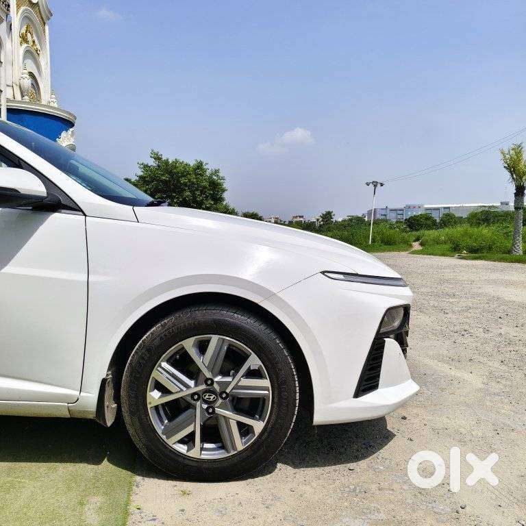 Hyundai Verna 1.5 Sx (o) Ivt, 2023, Petrol