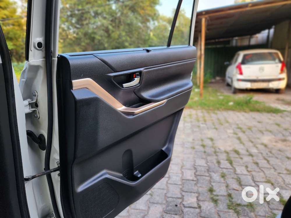 Maruti Suzuki Invicto Zeta Plus 7str, 2024, Petrol