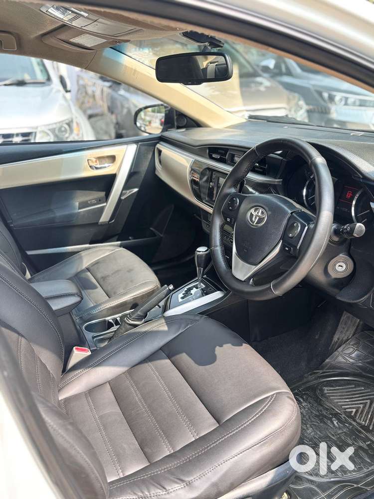 Toyota Corolla Altis Facelift, 2014, Petrol