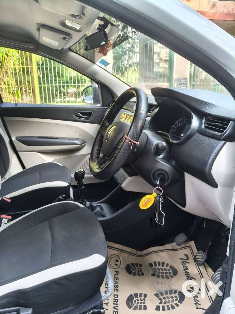 Renault Triber Rxl, 2023, Petrol