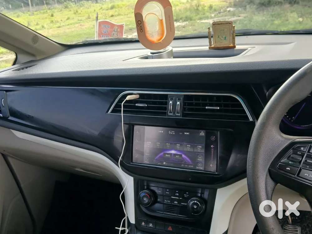 Mahindra Marazzo M8, 2018, Diesel