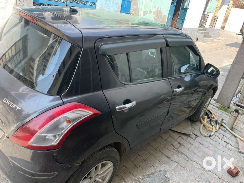 Maruti Suzuki Swift 2017 Petrol 80000 Km Driven