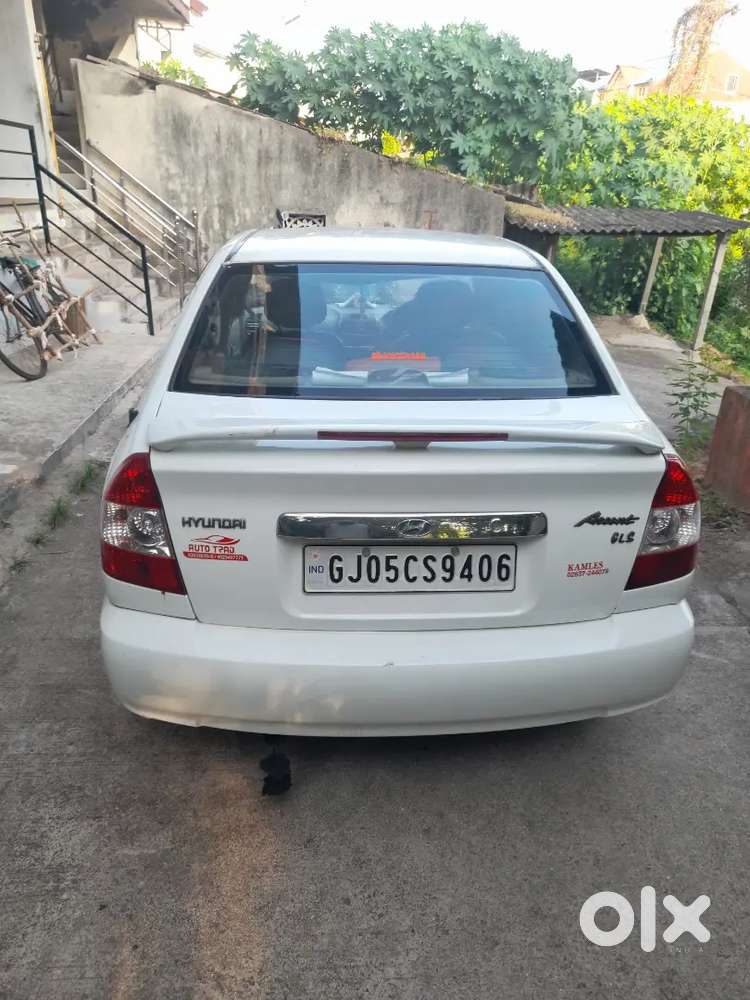 Hyundai Accent ( Petrol + Cng )