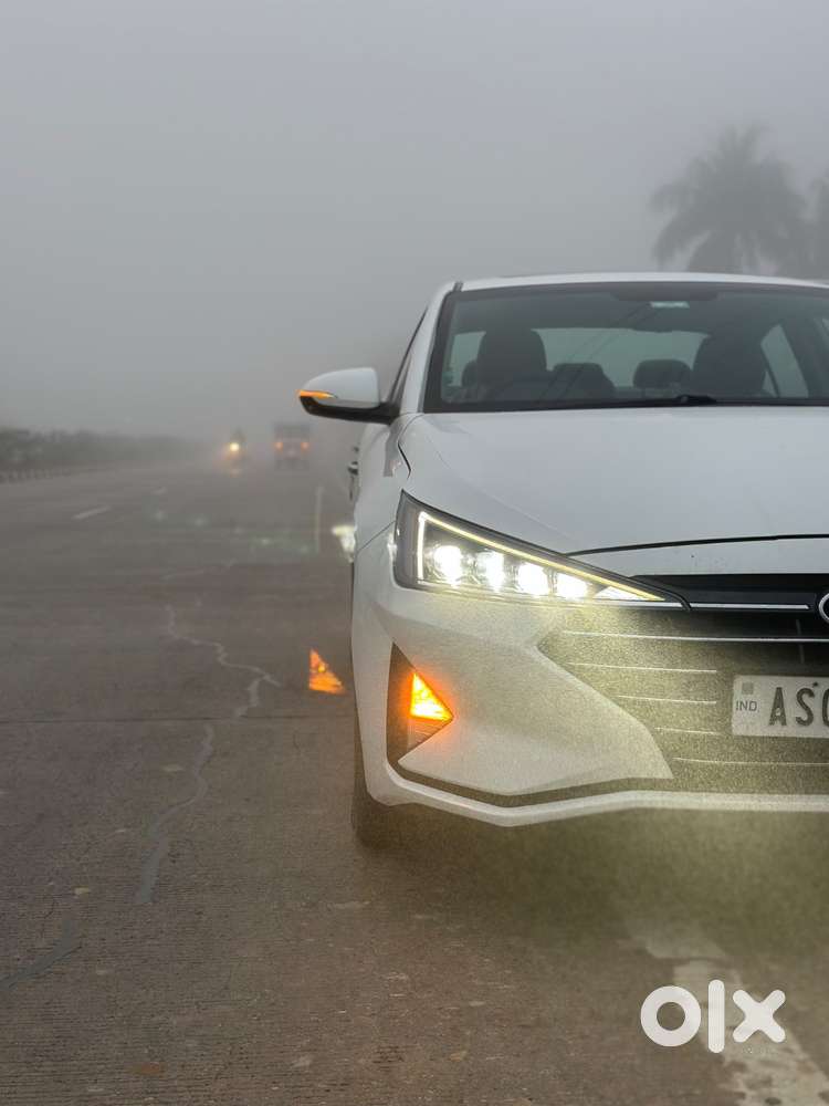 New Elantra Top Model Showroom Maintained