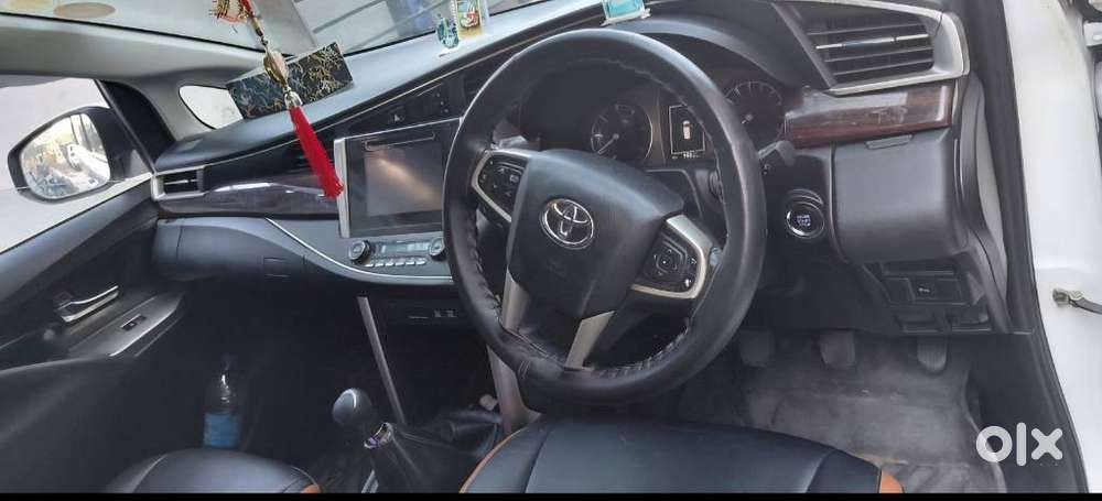 Toyota Innova Crysta 2.4 V 8 Str, 2017, Diesel