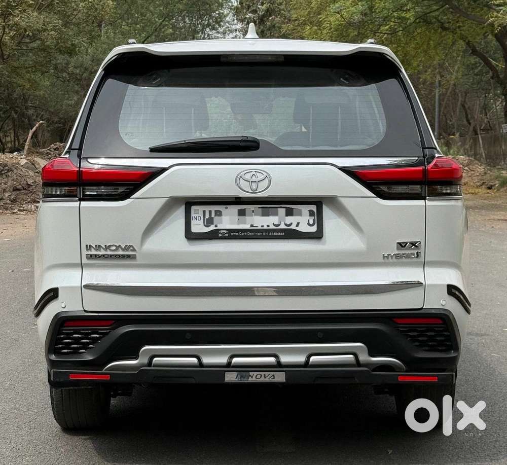 Toyota Innova Hycross 2.0 Vx (o) Hybrid 7 Str, 2024, Petrol