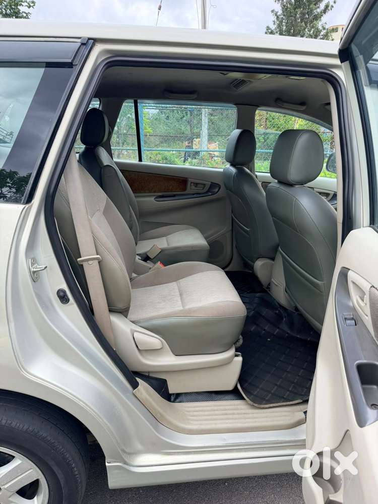Toyota Innova 2.5 G (diesel) 7 Seater, 2012, Diesel