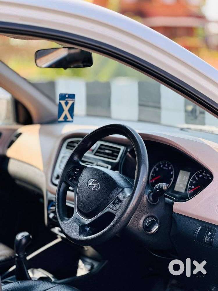 Hyundai I20 Sportz 1.2 Bs-iv, 2018, Petrol