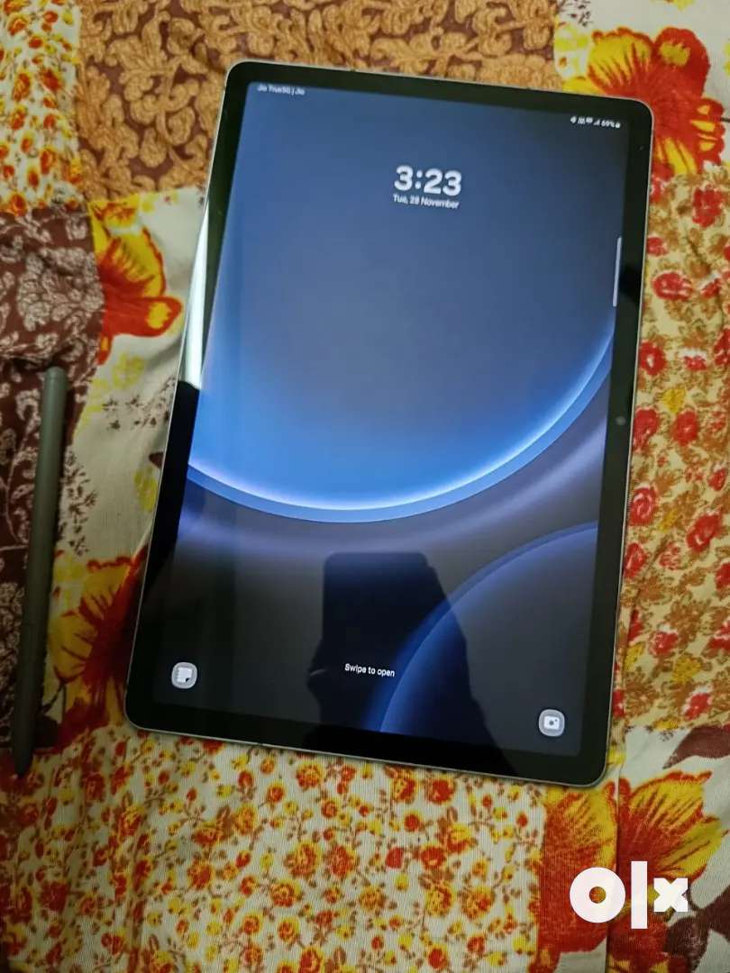 Samsung Galaxy Tab S9 FE 5G - Tablets - 1753340973