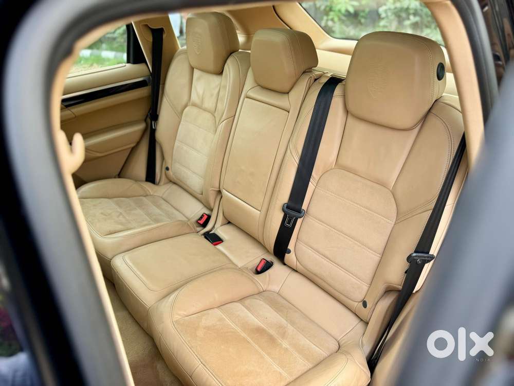 Porsche Cayenne Platinum Edition, 2018, Petrol