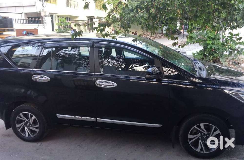 Toyota Innova Crysta 2.4 V, 2025, Diesel
