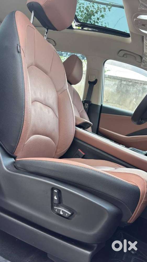 Mg Hector Plus, 2025, Petrol