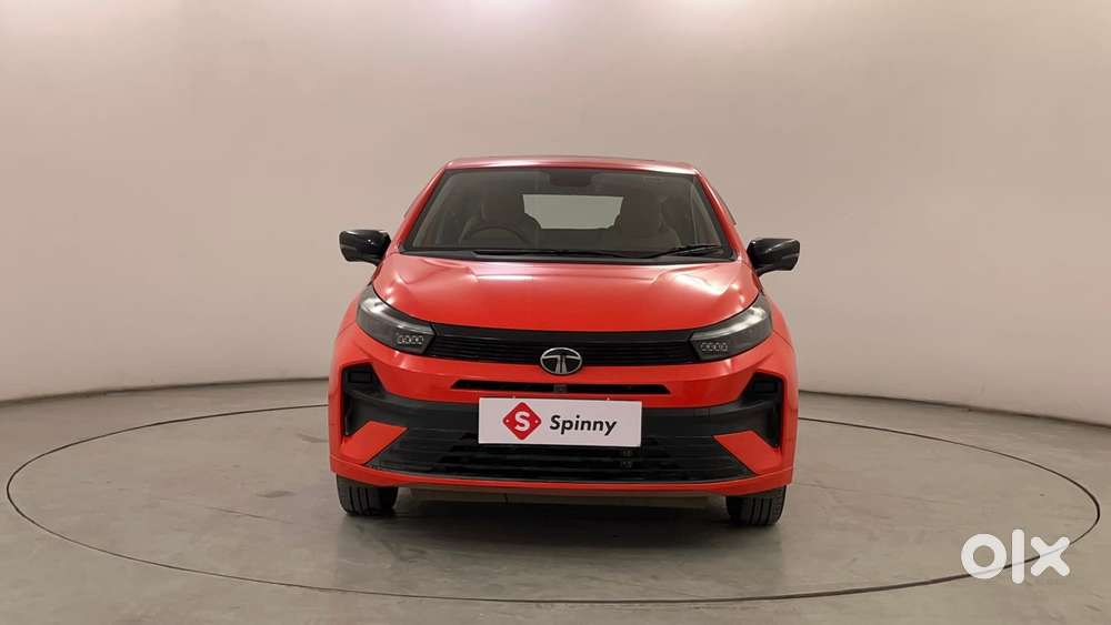 Tata Altroz 1.2 Xza Petrol Dct, 2025, Petrol