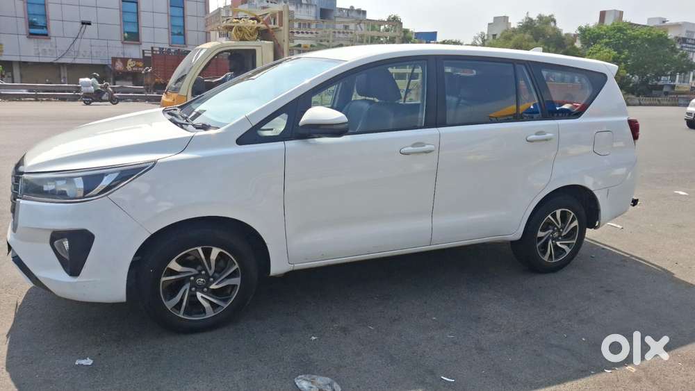 Toyota Innova Crysta 2.7 Gx Mt 8s, 2022, Diesel