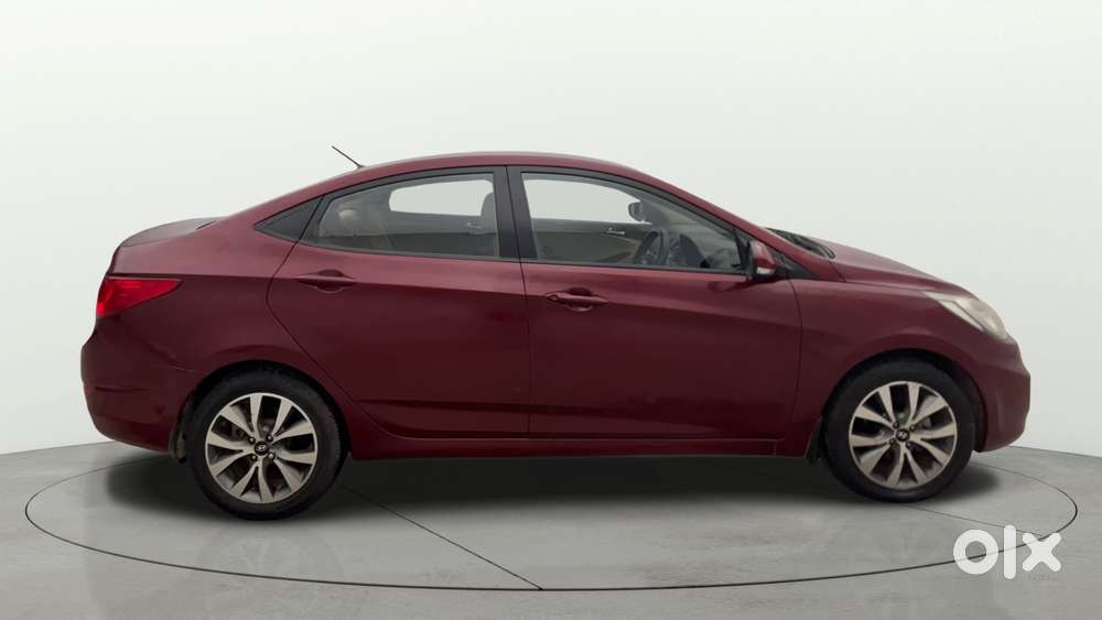 Hyundai Verna Fluidic 1.6 Vtvt Sx, 2014, Petrol