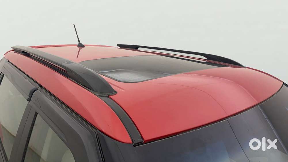 Mahindra Xuv300 1.2 W8 (o) Amt Petrol, 2021, Petrol