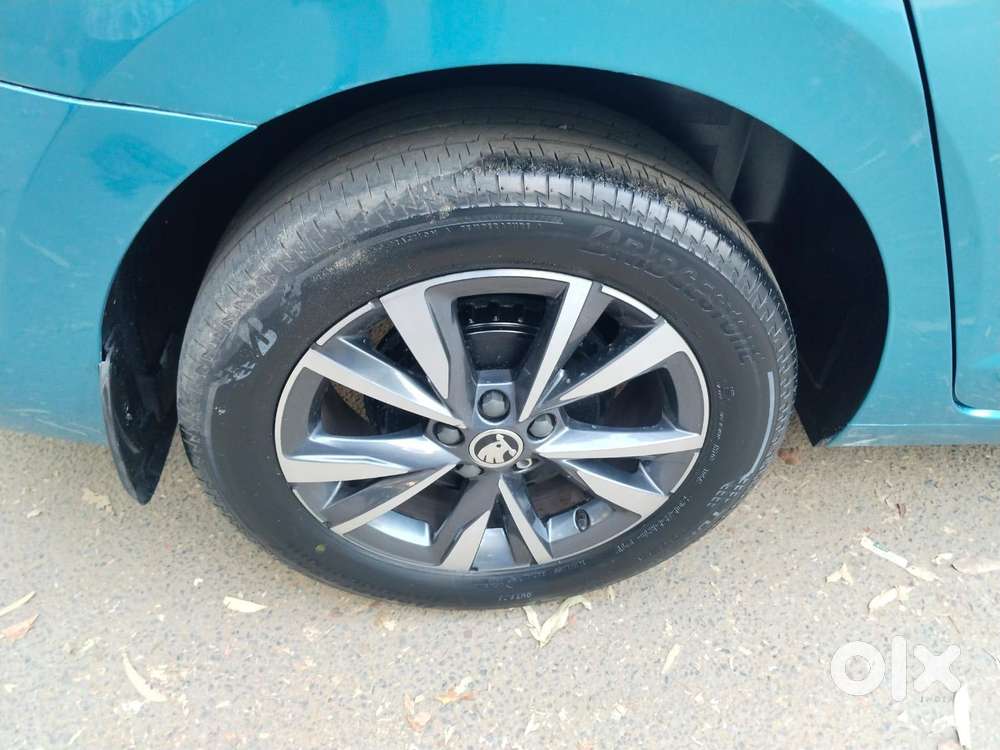 Skoda Slavia 1.0 Tsi Style At, 2022, Petrol