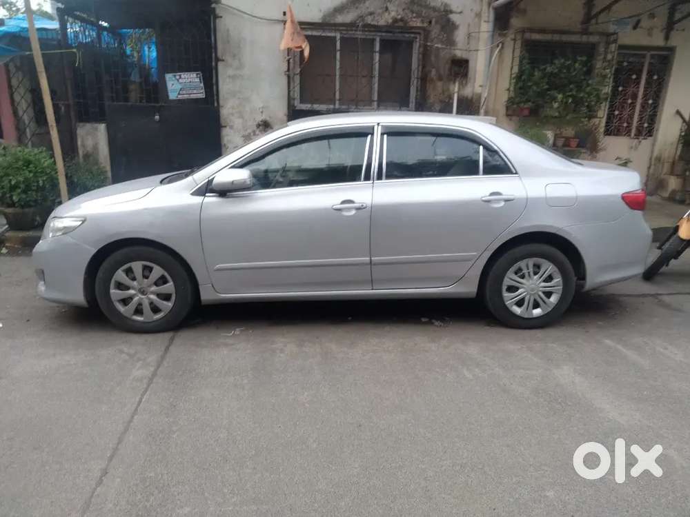Toyota Corolla Altis 2011