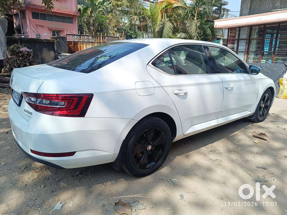 Skoda Superb Style 1.8, 2016, Petrol