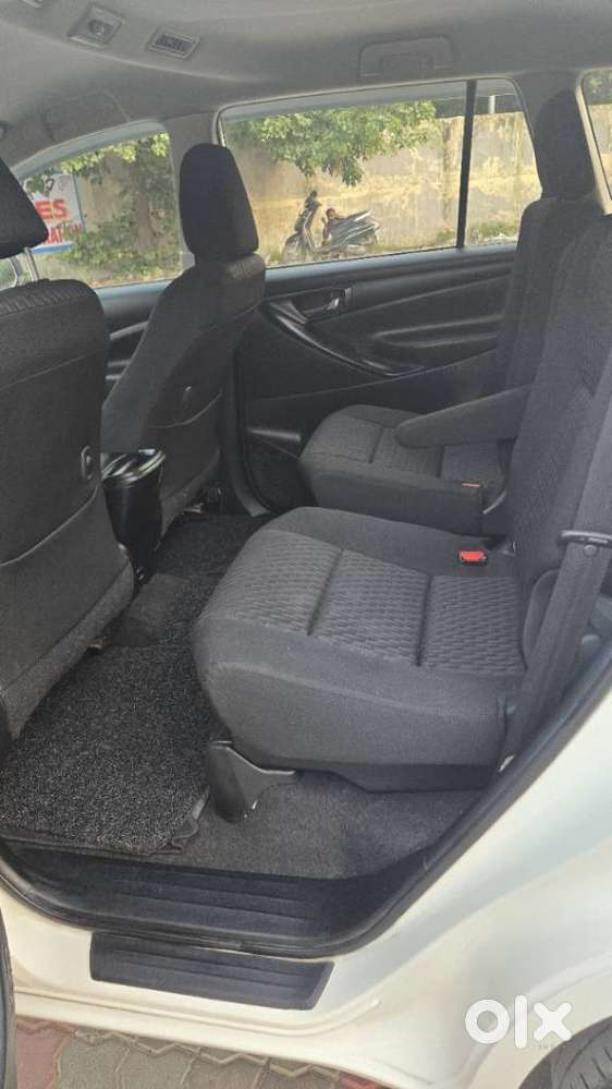 Toyota Innova Crysta 2.8 Gx Automatic 7 Str, 2017, Diesel