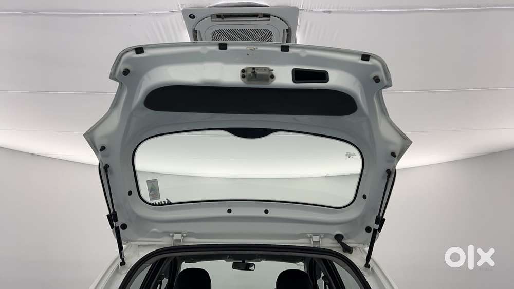 Tata Tiago Xe, 2025, Petrol