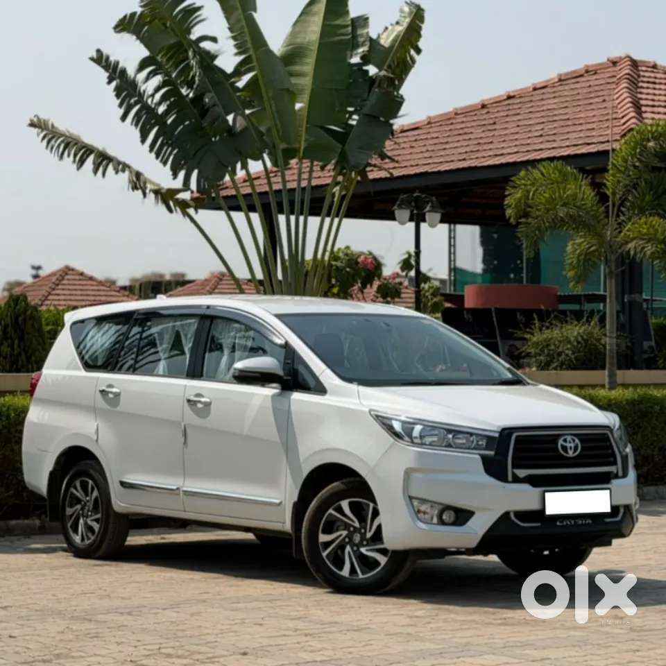 Toyota Innova Crysta, 2025, Diesel