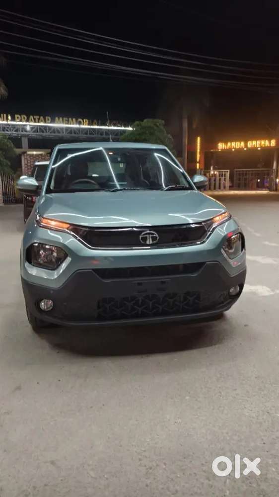 Tata Punch 2023 Petrol 37213 Km Driven