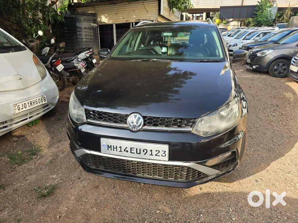 Volkswagen Crosspolo 2015 Petrol 115000 Km Driven
