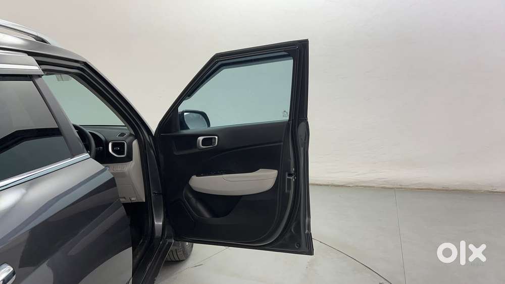 Hyundai Venue 1.0 Sx (o) Turbo Dct, 2025, Petrol